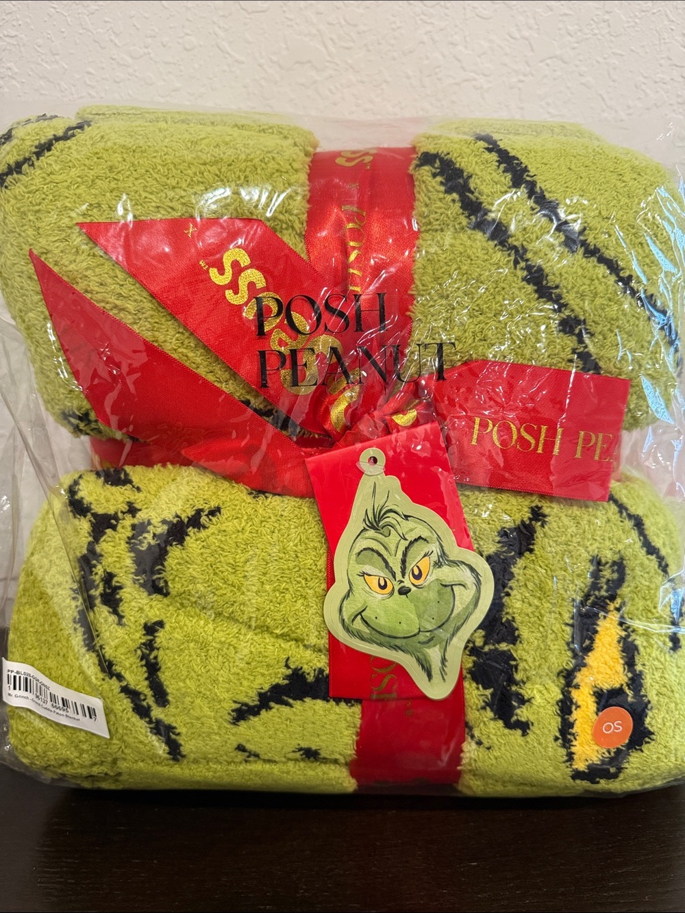 Posh Peanut Mr. Grinch Grand Cuddle Patoo Blanket
